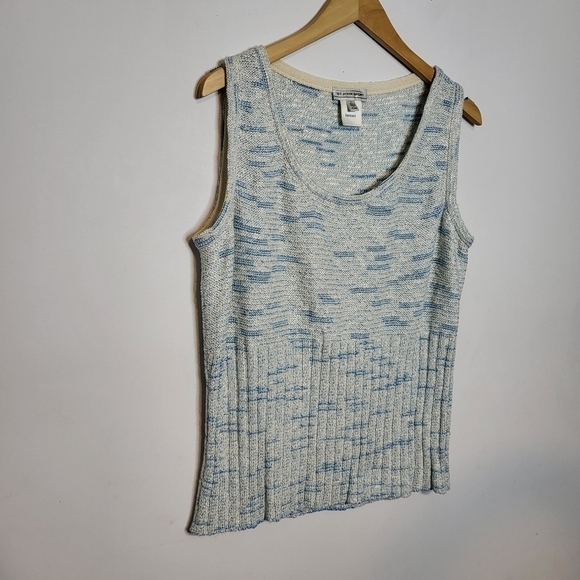 ST JOHN SPORT Sleeveless Scoop Neck Wool Sweater Size L - Picture 11 of 11